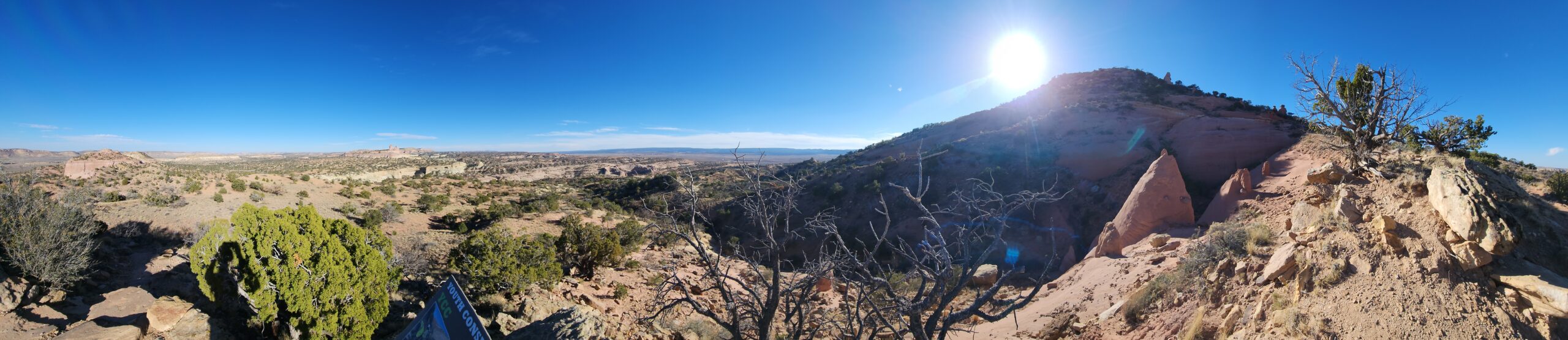 Panoramic view along the Pyramid Peak Trail in Red Rocks State Park
