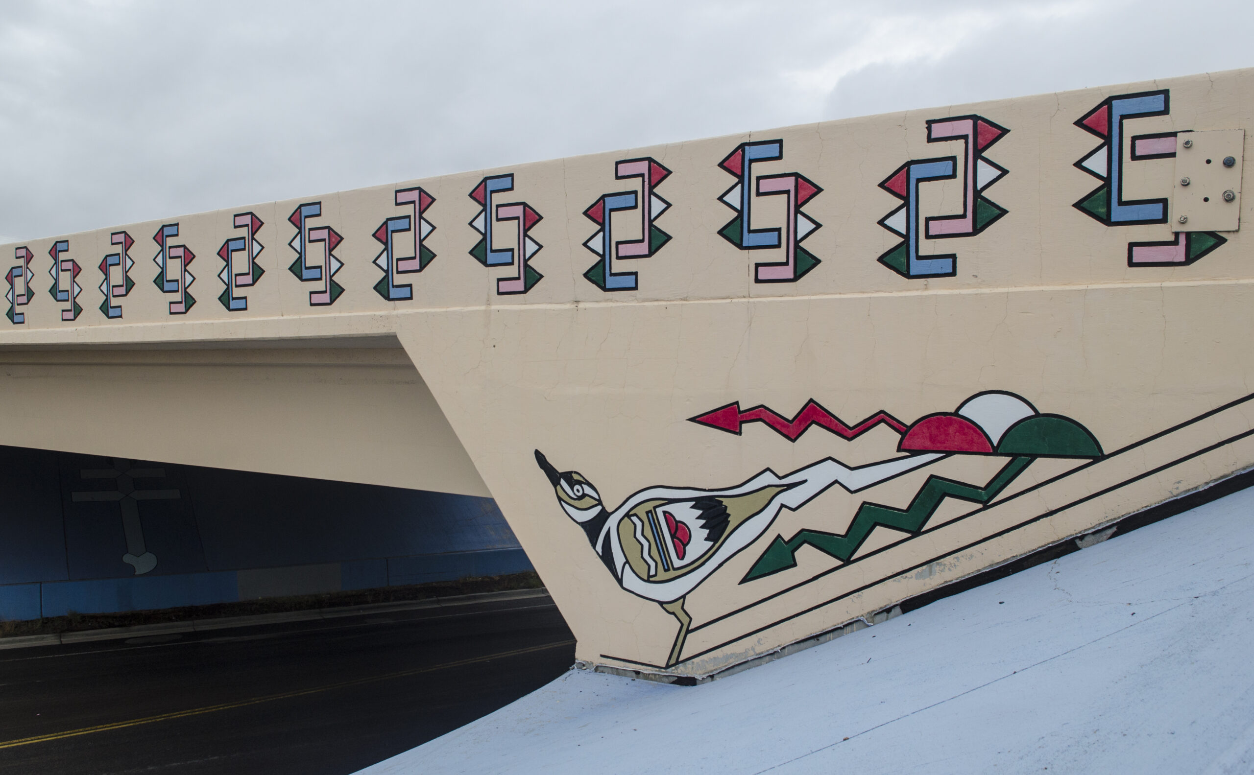 Bridge art at US-285 and Tesuque Road